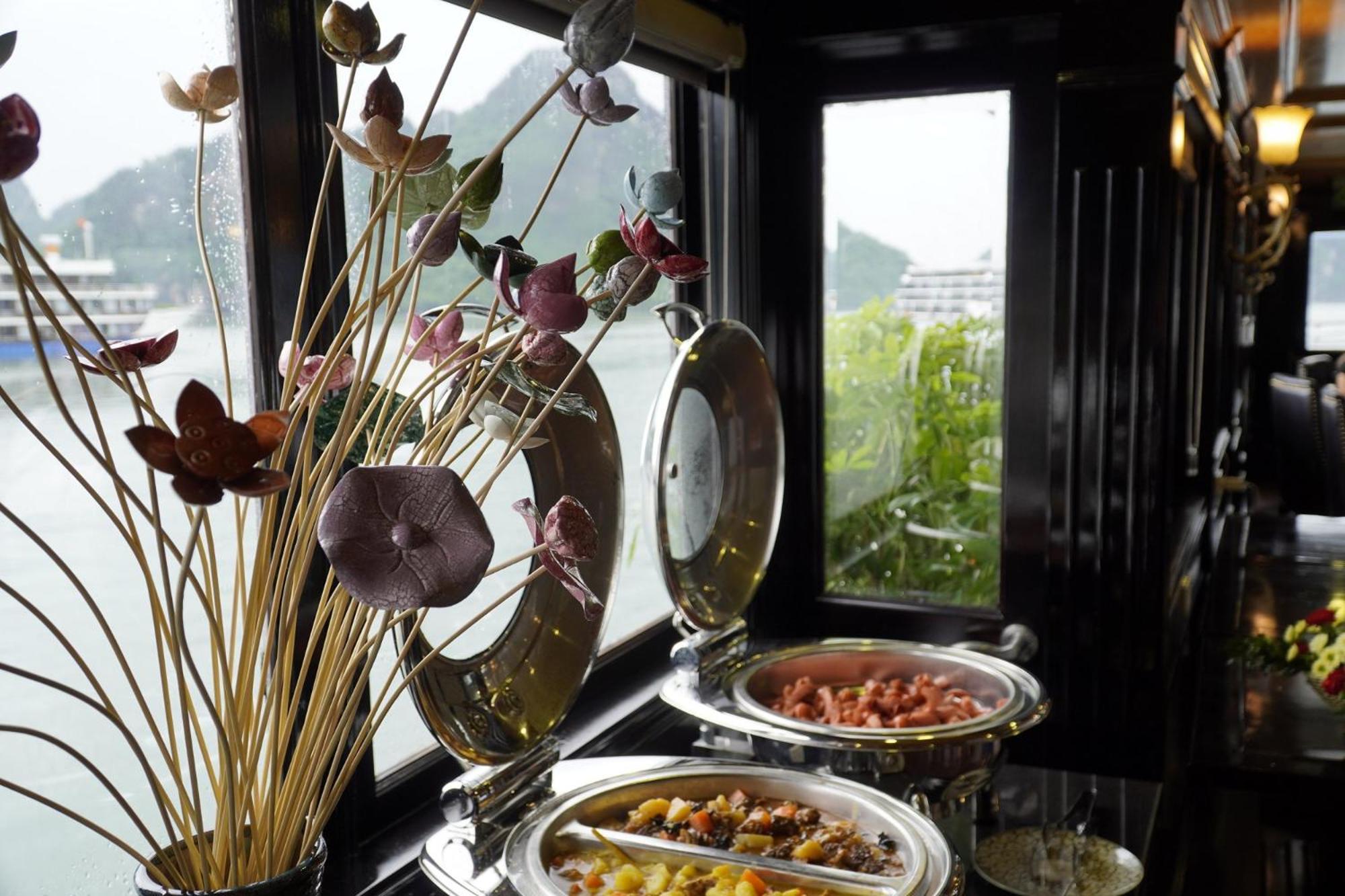 Cozy Boutique Cruise Hotel Dong Khe Sau Ngoại thất bức ảnh
