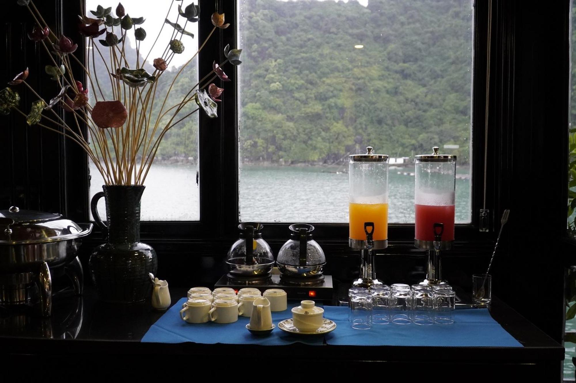 Cozy Boutique Cruise Hotel Dong Khe Sau Ngoại thất bức ảnh