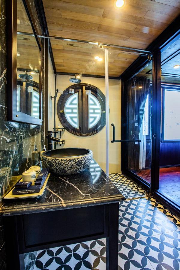 Cozy Boutique Cruise Hotel Dong Khe Sau Ngoại thất bức ảnh