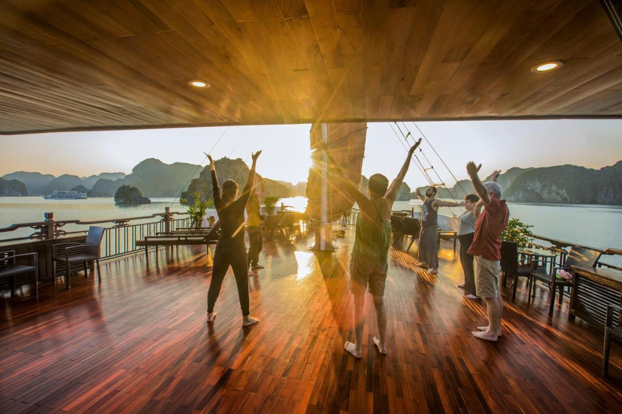 Cozy Boutique Cruise Hotel Dong Khe Sau Ngoại thất bức ảnh