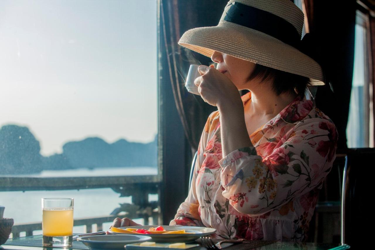 Cozy Boutique Cruise Hotel Dong Khe Sau Ngoại thất bức ảnh
