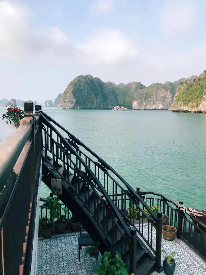 Cozy Boutique Cruise Hotel Dong Khe Sau Ngoại thất bức ảnh